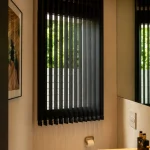 Cortina Vertical Opaca Baño
