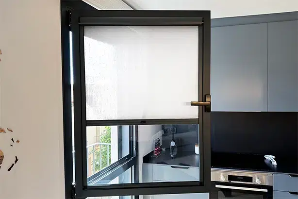 Estores minibox screen